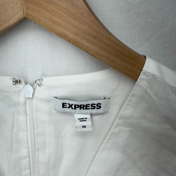 Express Blouse Crisp White Deep VNeck Ruffle Trim Bubble Shoulder Zip Closure XS - Picture 3 of 7